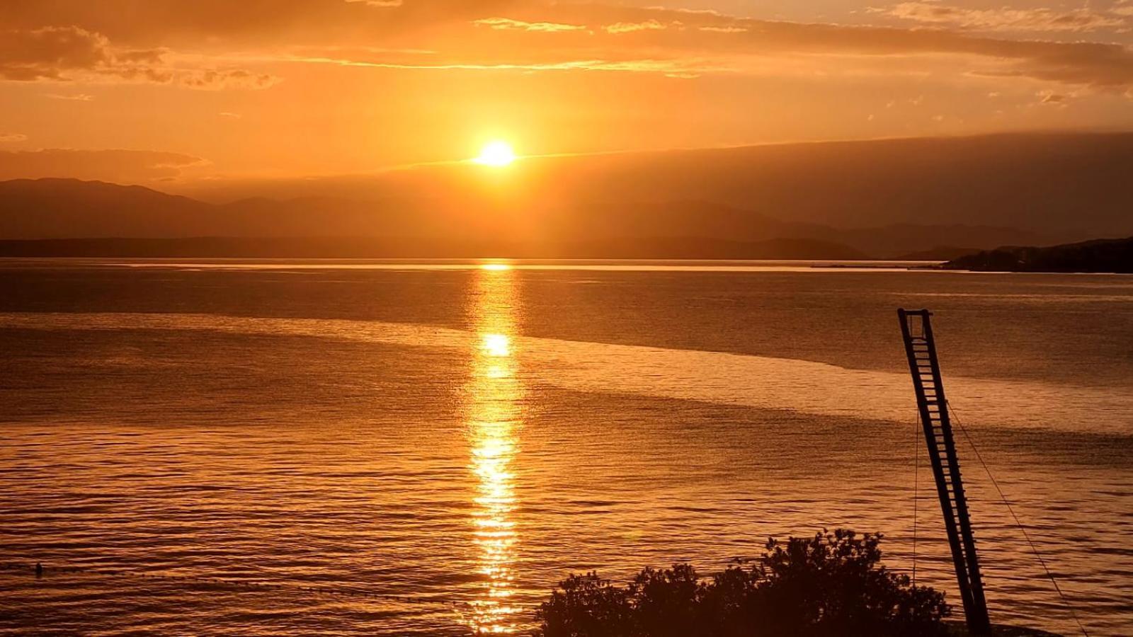 Sunset Apartment Selce Bagian luar foto